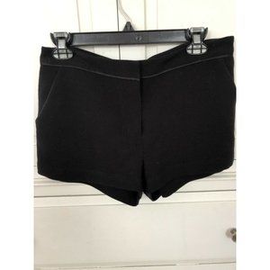 Forever 21 Women’s Black Shorts Size Medium